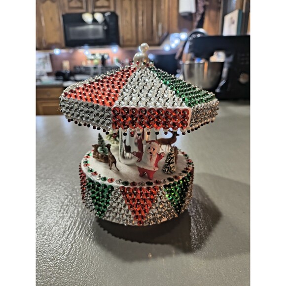 LeeWards Musical Merry-Go-Round Christmas Works - Picture 1 of 6